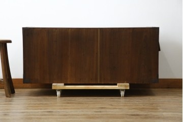 和製アンティーク　上手物!!　美品!!　前面欅(ケヤキ)材　美しい玉杢が楽しめる米沢箪笥ローチェスト　(R-075494)