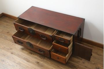 和製アンティーク　上手物!!　美品!!　前面欅(ケヤキ)材　玉杢　杢目の美しい米沢箪笥ローボード(和たんす、時代箪笥、収納タンス、テレビ台、テレビボード、ローチェスト、引き出し)(R-075494)
