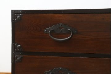 和製アンティーク　上手物!!　美品!!　前面欅(ケヤキ)材　杢目の美しい米沢箪笥ローボード(和たんす、時代箪笥、収納タンス、衣装箪笥、テレビ台、テレビボード、ローチェスト、引き出し)(R-075495)