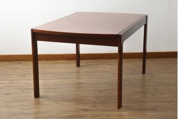 和製ビンテージ　天童木工(Tendo)　希少な廃版品　BRASILEIRA(ブラジレイラ)シリーズ　ローズウッド　シンプルなデザインで取り入れやすい天板伸長式ダイニングテーブル(エクステンションテーブル、食卓、　4人掛け、6人掛け、ヴィンテージ)(R-075499)