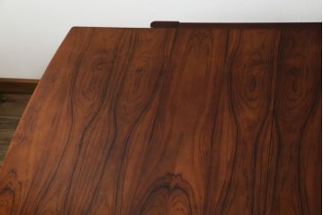 和製ビンテージ　天童木工(Tendo)　希少な廃版品　BRASILEIRA(ブラジレイラ)シリーズ　ローズウッド　シンプルなデザインで取り入れやすい天板伸長式ダイニングテーブル(エクステンションテーブル、食卓、　4人掛け、6人掛け、ヴィンテージ)(R-075499)