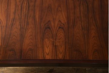 和製ビンテージ　天童木工(Tendo)　希少な廃版品　BRASILEIRA(ブラジレイラ)シリーズ　ローズウッド　シンプルなデザインで取り入れやすい天板伸長式ダイニングテーブル(エクステンションテーブル、食卓、　4人掛け、6人掛け、ヴィンテージ)(R-075499)