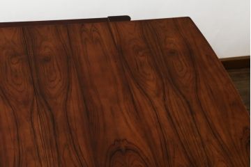 和製ビンテージ　天童木工(Tendo)　希少な廃版品　BRASILEIRA(ブラジレイラ)シリーズ　ローズウッド　シンプルなデザインで取り入れやすい天板伸長式ダイニングテーブル(エクステンションテーブル、食卓、　4人掛け、6人掛け、ヴィンテージ)(R-075499)