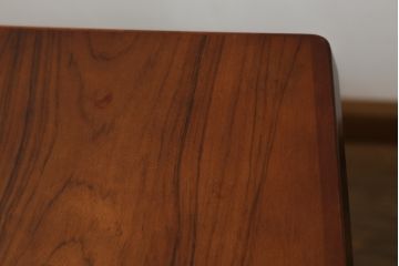和製ビンテージ　天童木工(Tendo)　希少な廃版品　BRASILEIRA(ブラジレイラ)シリーズ　ローズウッド　シンプルなデザインで取り入れやすい天板伸長式ダイニングテーブル(エクステンションテーブル、食卓、　4人掛け、6人掛け、ヴィンテージ)(R-075499)