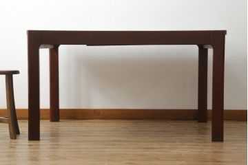 和製ビンテージ　天童木工(Tendo)　希少な廃版品　BRASILEIRA(ブラジレイラ)シリーズ　ローズウッド　シンプルなデザインで取り入れやすい天板伸長式ダイニングテーブル(エクステンションテーブル、食卓、　4人掛け、6人掛け、ヴィンテージ)(R-075499)