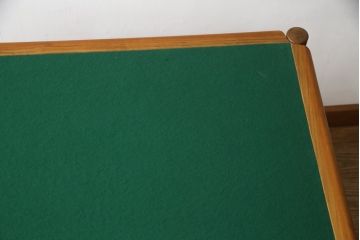 デンマークビンテージ　Kibaek Mobelfabrik(キバエク モーベルファブリック)　チーク材　両面使いできる天板がユニークなダイニングテーブル(2人掛け、4人掛け、コーヒーテーブル、カフェテーブル、ゲームテーブル、ヴィンテージ、北欧)(R-075500)