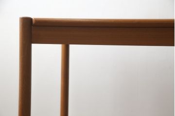 デンマークビンテージ　Kibaek Mobelfabrik(キバエク モーベルファブリック)　チーク材　両面使いできる天板がユニークなダイニングテーブル(2人掛け、4人掛け、コーヒーテーブル、カフェテーブル、ゲームテーブル、ヴィンテージ、北欧)(R-075500)