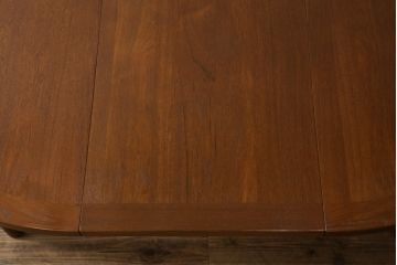 イギリスビンテージ　チーク材　木の温もりを感じるシンプルなエクステンションテーブル(ダイニングテーブル、拡張式テーブル、食卓、2人掛け、4人掛け、6人掛け、ラウンドテーブル、ヴィンテージ、英国)(R-075501)