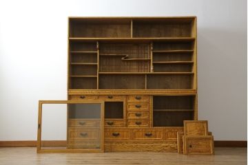 中古　美品!!　タモ材　玉杢　美しい杢目が目を惹く重厚な佇まいが魅力の茶箪笥(茶棚、戸棚、収納棚、飾り棚、キャビネット、食器棚)(定価約60万円)(R-075514)