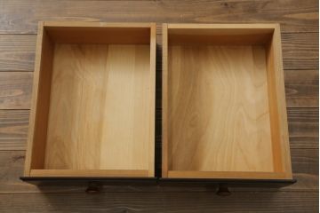 中古　美品　松本民芸家具　クラシカルな雰囲気のダイヤカット型飾り棚(キャビネット、戸棚、食器棚、カップボード、収納棚)(定価推定約135万円)(R-075516)
