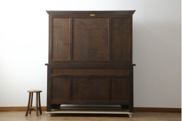 中古　美品　松本民芸家具　クラシカルな雰囲気のダイヤカット型飾り棚(キャビネット、戸棚、食器棚、カップボード、収納棚)(定価推定約135万円)(R-075516)