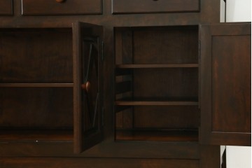 中古　美品　松本民芸家具　クラシカルなダイヤカット型飾り棚　定価推定約135万円　(R-075516)