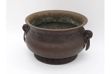 明治期　大明宣徳年製　鳳凰　紋双龍耳　古銅　重厚感ある佇まいと洗練されたデザインが素敵な火鉢(手あぶり、鉢カバー)(R-075526)