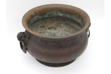 明治期　大明宣徳年製　鳳凰　紋双龍耳　古銅　重厚感ある佇まいと洗練されたデザインが素敵な火鉢(手あぶり、鉢カバー)(R-075526)