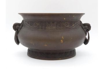 明治期　大明宣徳年製　鳳凰　紋双龍耳　古銅　重厚感ある佇まいと洗練されたデザインが素敵な火鉢(手あぶり、鉢カバー)(R-075526)