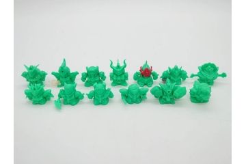 昭和レトロ　当時物　BANDAI　バンダイ　SDガンダム　F・Bコレクション　武器　パーツ　ガン消しなどまとめて129個セット(GUNDAM、消しゴム、ガシャポン、フィギュア、おもちゃ、オモチャ、玩具)(R-075527)