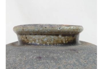 原田拾六　備前　素朴な風合いが味わい深い壷(壺、花器、花瓶、花入、共箱付き)(R-075528)