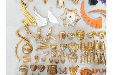 当時物　BANDAI　バンダイ　聖闘士星矢　セイントセイヤ　SAINT SEIYA　聖衣(クロス)　ペガサスクロス　サジタリアスクロス　ライブラクロス　ランドセイントクロス　ドラゴンクロス　アルファローブ　シードラゴンスケイル　スカイセイントクロス　フィギュア　おもちゃなどまとめてセット(日本漫画、玩具、オモチャ、人形)(R-075529)