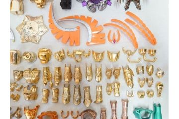 当時物　BANDAI　バンダイ　聖闘士星矢　セイントセイヤ　SAINT SEIYA　聖衣(クロス)　ペガサスクロス　サジタリアスクロス　ライブラクロス　ランドセイントクロス　ドラゴンクロス　アルファローブ　シードラゴンスケイル　スカイセイントクロス　フィギュア　おもちゃなどまとめてセット(日本漫画、玩具、オモチャ、人形)(R-075529)
