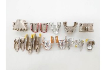 当時物　BANDAI　バンダイ　聖闘士星矢　セイントセイヤ　SAINT SEIYA　聖衣(クロス)　ペガサスクロス　サジタリアスクロス　ライブラクロス　ランドセイントクロス　ドラゴンクロス　アルファローブ　シードラゴンスケイル　スカイセイントクロス　フィギュア　おもちゃなどまとめてセット(日本漫画、玩具、オモチャ、人形)(R-075529)