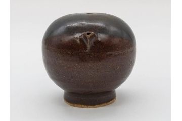 Gerd Knapper　ゲルト クナッパー　細やかな意匠が施された品のある佇まいが美しい水滴&ぐい呑み(書道具、酒器、和食器、共箱付き)(R-075534)