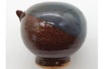 Gerd Knapper　ゲルト クナッパー　細やかな意匠が施された品のある佇まいが美しい水滴&ぐい呑み(書道具、酒器、和食器、共箱付き)(R-075534)