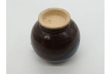 Gerd Knapper　ゲルト クナッパー　細やかな意匠が施された品のある佇まいが美しい水滴&ぐい呑み(書道具、酒器、和食器、共箱付き)(R-075534)