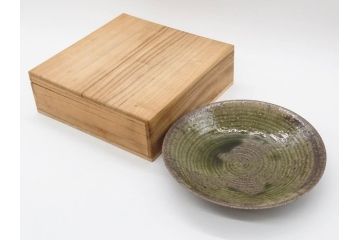 真作　陶芸家　加守田章二　上品な艶と濃淡の色合いが美しい灰釉鉢(和食器、和皿、共箱付き)(R-075535)