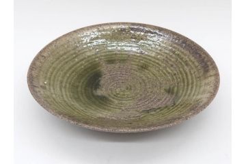 真作　陶芸家　加守田章二　上品な艶と濃淡の色合いが美しい灰釉鉢(和食器、和皿、共箱付き)(R-075535)