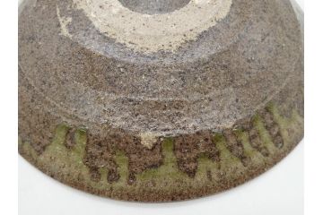 真作　陶芸家　加守田章二　上品な艶と濃淡の色合いが美しい灰釉鉢(和食器、和皿、共箱付き)(R-075535)