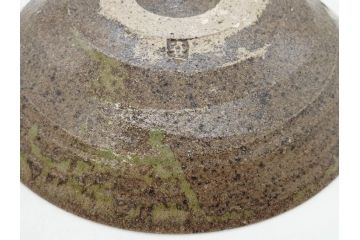 真作　陶芸家　加守田章二　上品な艶と濃淡の色合いが美しい灰釉鉢(和食器、和皿、共箱付き)(R-075535)