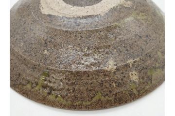 真作　陶芸家　加守田章二　上品な艶と濃淡の色合いが美しい灰釉鉢(和食器、和皿、共箱付き)(R-075535)