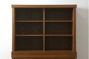 中古　美品　ニレ材　上質な和の空間を演出する二段重ね水屋箪笥(食器棚、茶箪笥、キャビネット、収納棚、戸棚)(R-075552)