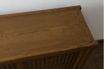 中古　美品　ニレ材　上質な和の空間を演出する水屋箪笥サイドボード(サイドキャビネット、収納棚、戸棚)(R-075553)