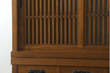 中古　美品　ニレ材　上質な和の空間を演出する水屋箪笥サイドボード(サイドキャビネット、収納棚、戸棚)(R-075553)