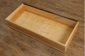 中古　美品　松本民芸家具　天板リメイク　シックな佇まいが魅力的!! 和と洋どちらの空間にも取り入れやすいローチェスト(ローボード、テレビ台、テレビボード、サイドチェスト、引き出し)(R-075556)
