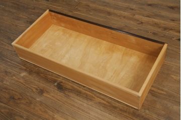 中古　美品　松本民芸家具　天板リメイク　脚(台輪)付きリメイク　シックな佇まいが魅力的!! 和と洋どちらの空間にも取り入れやすいローチェスト(ローボード、テレビ台、テレビボード、サイドチェスト、引き出し)(R-075557)