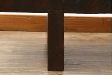 和製アンティーク　重厚!!　ぶ厚い総欅(ケヤキ)材の1枚板が魅力的な作業台(裁ち板、テレビ台、飾り台、ローテーブル、センターテーブル、リビングテーブル)(R-075559)