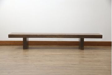 和製アンティーク　重厚!!　ぶ厚い総欅(ケヤキ)材の1枚板が魅力的な作業台(裁ち板、テレビ台、飾り台、ローテーブル、センターテーブル、リビングテーブル)(R-075560)