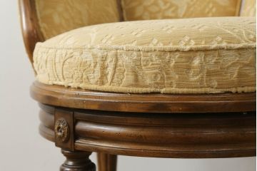 中古　DREXEL HERITAGE(ドレクセルヘリテイジ)　品のある佇まいが魅力的な回転チェア(アームチェア、デスクチェア、回転椅子、一人掛けソファ、1人掛けソファ、1Pソファ、椅子、イス)(R-075562)