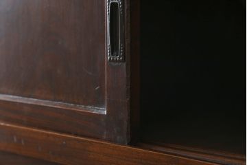 和製アンティーク　前面欅(ケヤキ)材　組子入り　和モダンなお部屋づくりに取り入れたい関東水屋箪笥(食器棚、戸棚、収納棚、キャビネット)(R-075572)