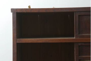 和製アンティーク　前面欅(ケヤキ)材　組子入り　和モダンなお部屋づくりに取り入れたい関東水屋箪笥(食器棚、戸棚、収納棚、サイドボード、サイドキャビネット、キャビネット)(R-075573)