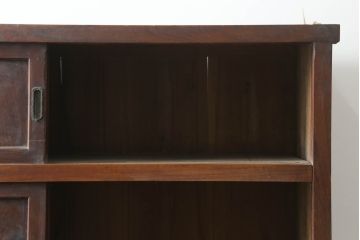 和製アンティーク　前面欅(ケヤキ)材　組子入り　和モダンなお部屋づくりに取り入れたい関東水屋箪笥(食器棚、戸棚、収納棚、サイドボード、サイドキャビネット、キャビネット)(R-075573)