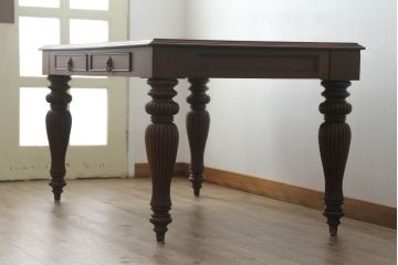 中古　美品　激レアモデル　DREXEL HERITAGE(ドレクセルヘリテイジ)　Covington Park Collection(コヴィントンパークコレクション)　マホガニー材　高級感溢れる佇まいが目を惹くレザートップデスク(テーブル、ワークデスク、平机、机、在宅用、在宅ワーク用)(R-075576)