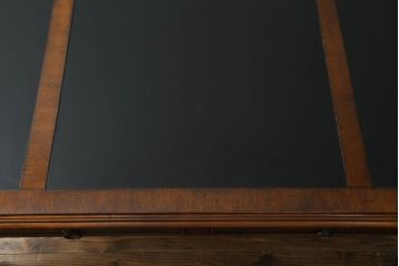 中古　美品　激レアモデル　DREXEL HERITAGE(ドレクセルヘリテイジ)　Covington Park Collection(コヴィントンパークコレクション)　マホガニー材　高級感溢れる佇まいが目を惹くレザートップデスク(テーブル、ワークデスク、平机、机、在宅用、在宅ワーク用)(R-075576)