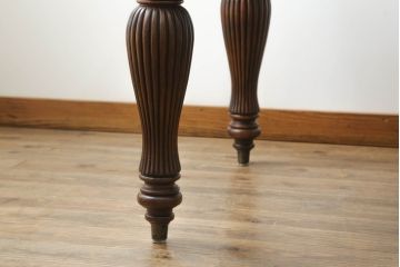 中古　美品　激レアモデル　DREXEL HERITAGE(ドレクセルヘリテイジ)　Covington Park Collection(コヴィントンパークコレクション)　マホガニー材　高級感溢れる佇まいが目を惹くレザートップデスク(テーブル、ワークデスク、平机、机、在宅用、在宅ワーク用)(R-075576)