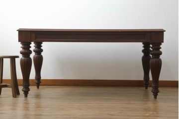中古　美品　激レアモデル　DREXEL HERITAGE(ドレクセルヘリテイジ)　Covington Park Collection(コヴィントンパークコレクション)　マホガニー材　高級感溢れる佇まいが目を惹くレザートップデスク(テーブル、ワークデスク、平机、机、在宅用、在宅ワーク用)(R-075576)