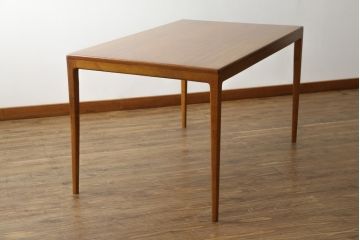 和製ビンテージ　チーク材　北欧スタイルのお部屋作りに活躍するダイニングテーブル(食卓、2人掛け、4人掛け、作業台、ヴィンテージ)(R-075577)