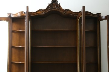 中古　美品!!　カリモク家具(karimoku)　domani(ドマーニ)　Louis(ルイ)XVシリーズ　ロココ様式のキャビネット　定価約280万円　(R-075583)