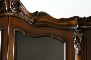 中古　美品!!　カリモク家具(karimoku)　domani(ドマーニ)　Louis(ルイ)XVシリーズ　ロココ様式のキャビネット　定価約280万円　(R-075583)